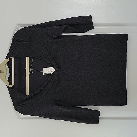 Nwt NEW YORK & COMPANY GREY TWIST FRONT 3/4 SLEEVE SILK TOP SMALL - Picture 2 of 13